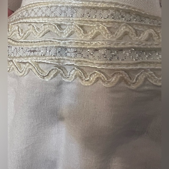 Swimsuit, cover-up, tie front, white long in excellent condition. - Picture 7 of 7